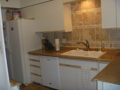 18600 Village West Dr unit 202, Hazel Crest, IL 60429 - photo 4