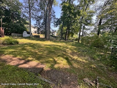 4 Merrick Rd, Poughkeepsie, NY 12603 - photo 3