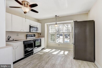 1484 Lowell Ct, Crofton, MD 21114 - photo 5