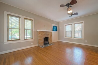 1309 2nd St, Rosenberg, TX 77471 - photo 5