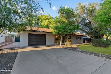 3938 E Cheery Lynn Rd, Phoenix, AZ 85018 - photo 2