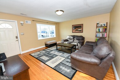 2148 N Line St, Lansdale, PA 19446 - photo 4