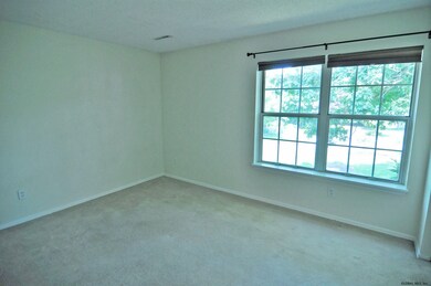 523 Hampton Place Blvd, Troy, NY 12180 - photo 3