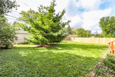 209 Bolz Rd, Carpentersville, IL 60110 - photo 7