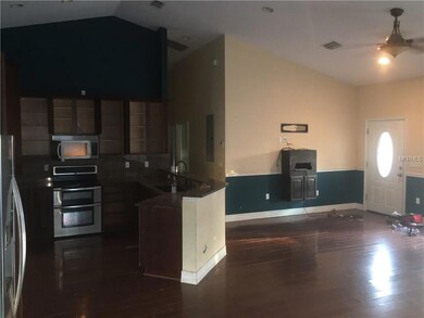 3605 Tamarix Dr, Tampa, FL 33619 - photo 3