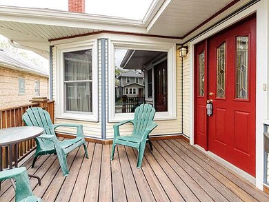 1041 Gunderson Ave, Oak Park, IL 60304 - photo 2