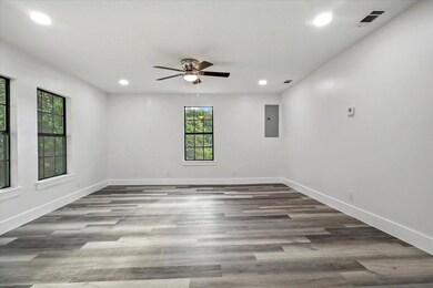 210 Spring Valley Ct, Springtown, TX 76082 - photo 7