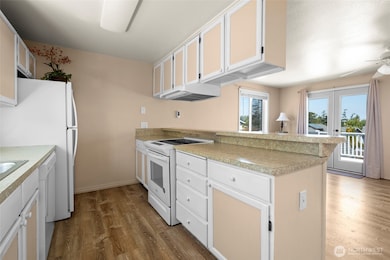 404 NE 4th St, Coupeville, WA 98239 - photo 3