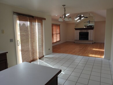 1108 Hollingswood Ave, Naperville, IL 60564 - photo 5