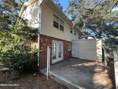 422-B  E. LEONARD STREET  (7)