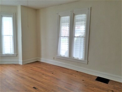 705 E Walnut St, Washington, IN 47501 - photo 4