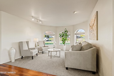 9102 W Barge St, Yakima, WA 98908 - photo 7