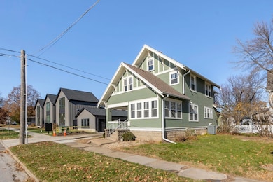 211 W 9th St, Cedar Falls, IA 50613 - photo 2