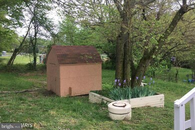 5713 Magnolia Ln, Falls Church, VA 22041 - photo 7