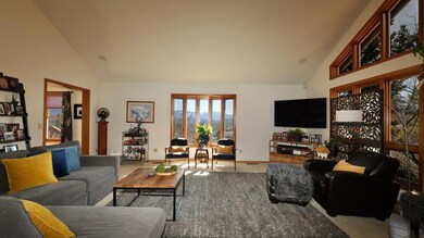 1711 NW Crescent Dr, Grants Pass, OR 97526 - photo 5