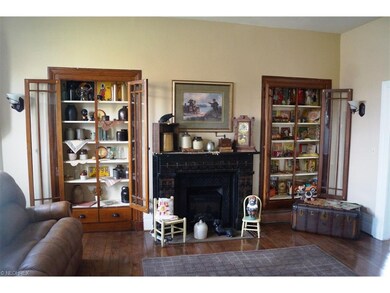 GORGEOUS BUILT IN SHELVES IN THE LIBRARY TO HOLD A