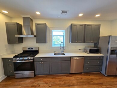 9 Emerald St unit 11, Medford, MA 02155 - photo 3
