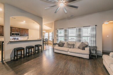 1169 Sapphire Ln, Joshua, TX 76058 - photo 6