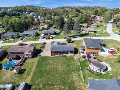 711 Scenic Dr, Houston, PA 15342 - photo 2