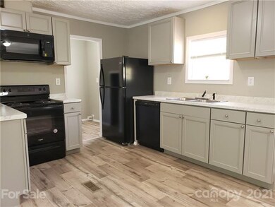 926 Jackson Loop Rd, Flat Rock, NC 28731 - photo 2