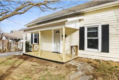 511 Maple St, Pulaski, VA 24301 - photo 3