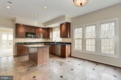 2065 Madrillon Rd, Vienna, VA 22182 - photo 6
