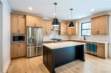 4101 Devon Rd, Royal Oak, MI 48073 - photo 2