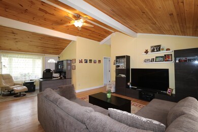 127 Stone Crest Ave, White River Junction, VT 05001 - photo 5