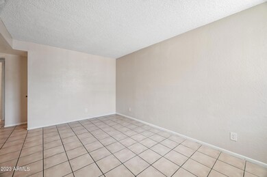 3141 E Cypress St unit 3, Phoenix, AZ 85008 - photo 2