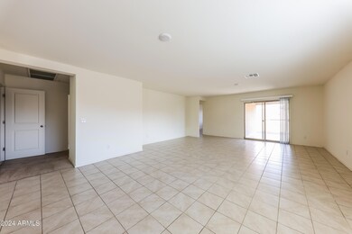 002-photo-living-room-13961766