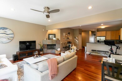 1616 N Western Ave unit 2C, Chicago, IL 60647 - photo 4