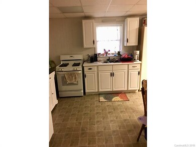 131 Wynnbrook Dr, Hendersonville, NC 28792 - photo 5