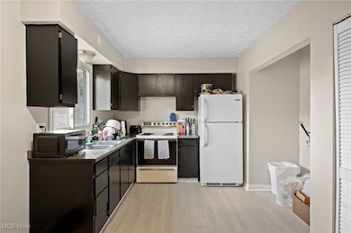 604 Gibbs Rd unit 606, Akron, OH 44312 - photo 6