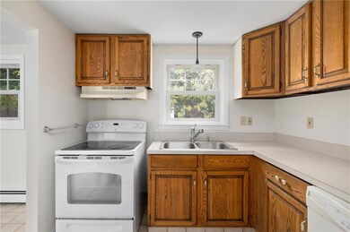 1 Pasadena Ct, Warwick, RI 02888 - photo 5