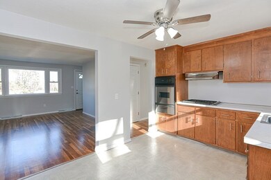 56 Phillip Dr, Bellingham, MA 02019 - photo 4