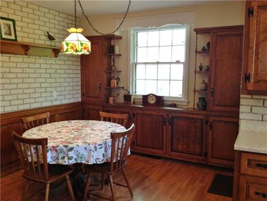 Kitchen. Eat in side of the kitchen.  Lovely wains