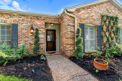 10019 Overbrook Ln, Houston, TX 77042 - photo 4