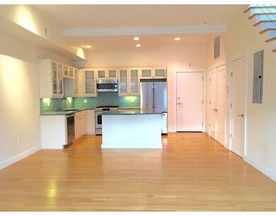 72 Hamilton St unit 9, Cambridge, MA 02139 - photo 2