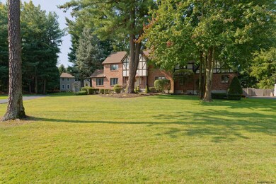 31 Carriage Hill Dr, Latham, NY 12110 - photo 2