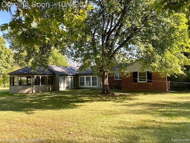 6040 Old Orchard Dr, Bloomfield Hills, MI 48301 - photo 4