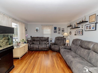 559 E Erie Rd, Temperance, MI 48182 - photo 6