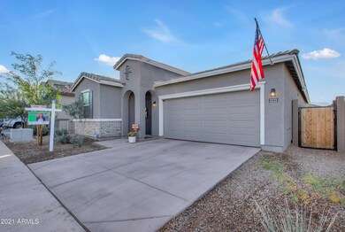 3225 W Pollack St-4