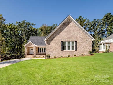 1036 Lyndon Dr, Lancaster, SC 29720 - photo 2