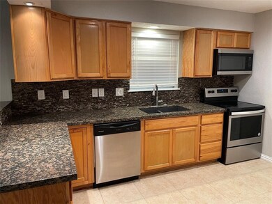 6919 Oak Bend Dr, Alvin, TX 77511 - photo 5