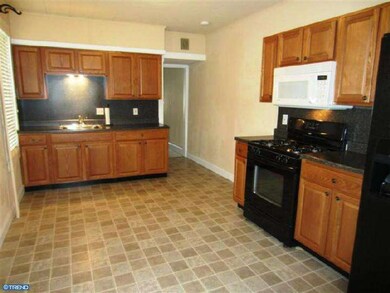 314 Chestnut St, West Reading, PA 19611 - photo 6