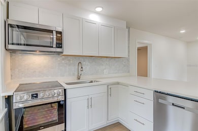 921 SW 6th Ave unit B, Gainesville, FL 32601 - photo 6