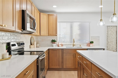 4300 Cinderella Ln, Las Vegas, NV 89102 - photo 4