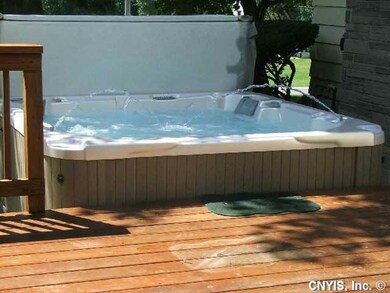 Swimming Pool/Hot Tub/Sauna
