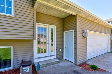 10250 Winterwood Dr, Zeeland, MI 49464 - photo 2