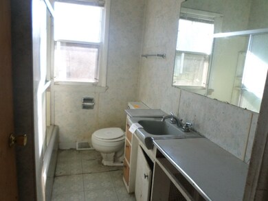 1120 Byron Ave, Waterloo, IA 50702 - photo 7